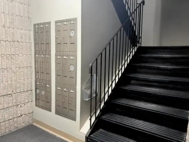 For Rent 2 Bedroom Apartment Goderich ON DS104106336