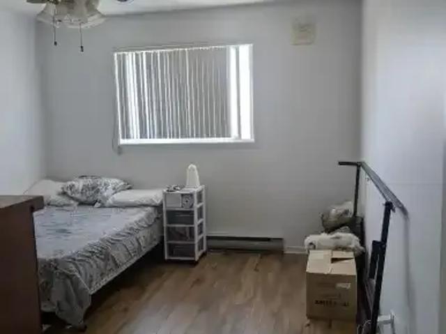 For Rent 2 Bedroom Apartment Hawkesbury ON DS105467015