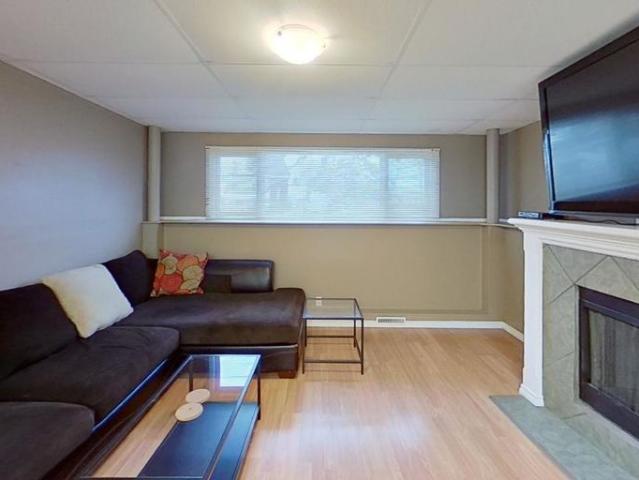 For Rent 2 Bedroom Apartment Hinton AB DS105642734