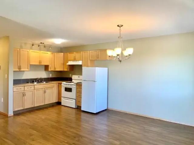 For Rent 2 Bedroom Apartment Innisfail AB DS105654010