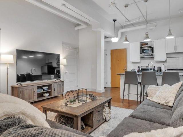 For Rent 2 Bedroom Apartment Kingston ON DS96585477