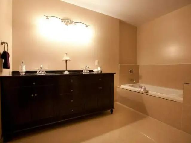 For Rent 2 Bedroom Apartment Kingston ON DS96250900