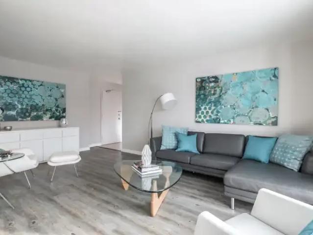For Rent 2 Bedroom Apartment Lucan ON DS100084036