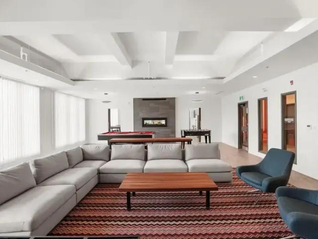 For Rent 2 Bedroom Apartment Lucan ON DS87924458