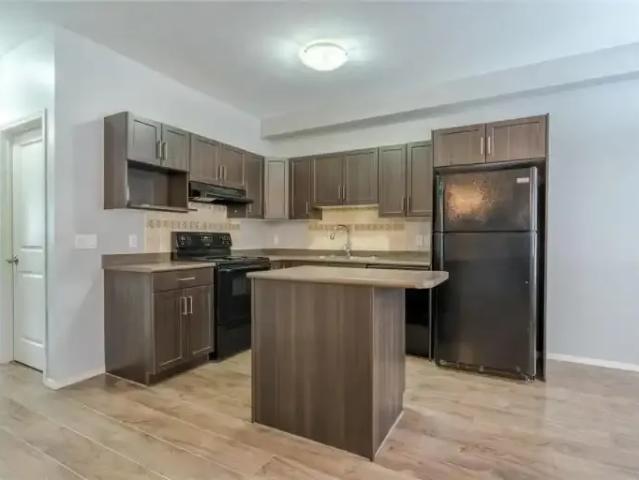 For Rent 2 Bedroom Apartment Landmark MB DS104864275
