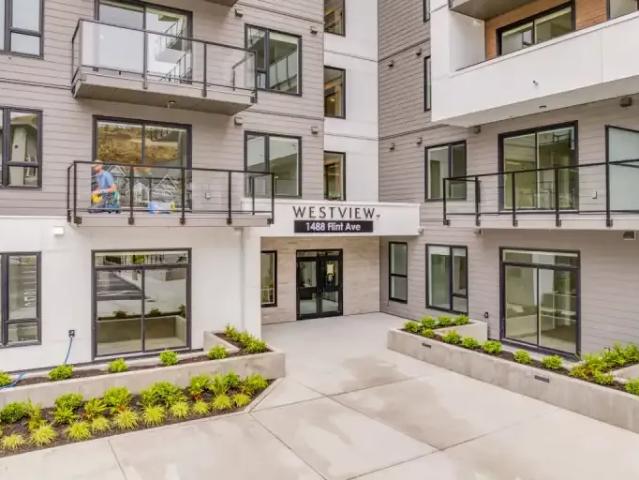For Rent 2 Bedroom Apartment Langford BC DLS105135318
