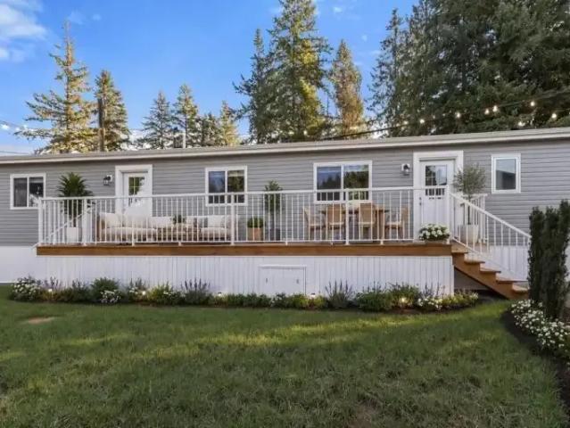 For Rent 2 Bedroom Apartment Langley BC DS103840324