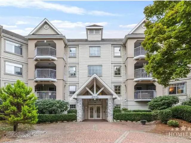 For Rent 2 Bedroom Apartment Langley BC DS105543611