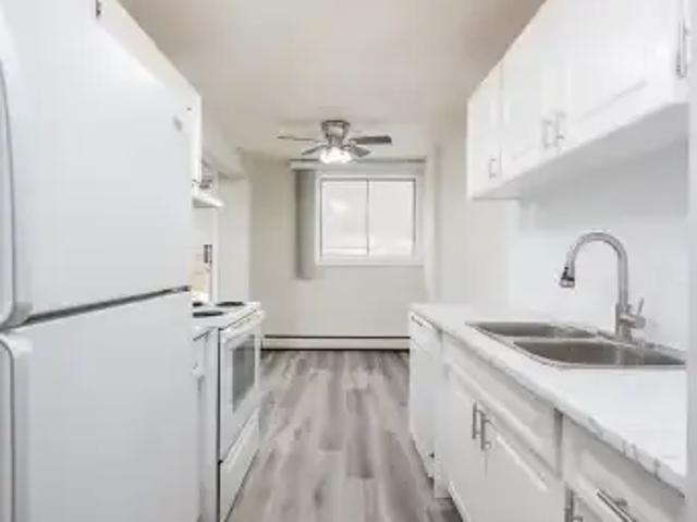 For Rent 2 Bedroom Apartment Leduc AB DS105185175