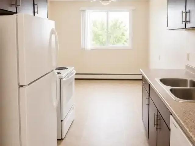 For Rent 2 Bedroom Apartment Leduc AB DS106044427