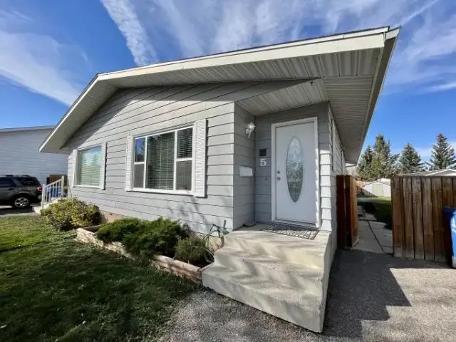 For Rent 2 Bedroom Apartment Lethbridge AB DS105047907