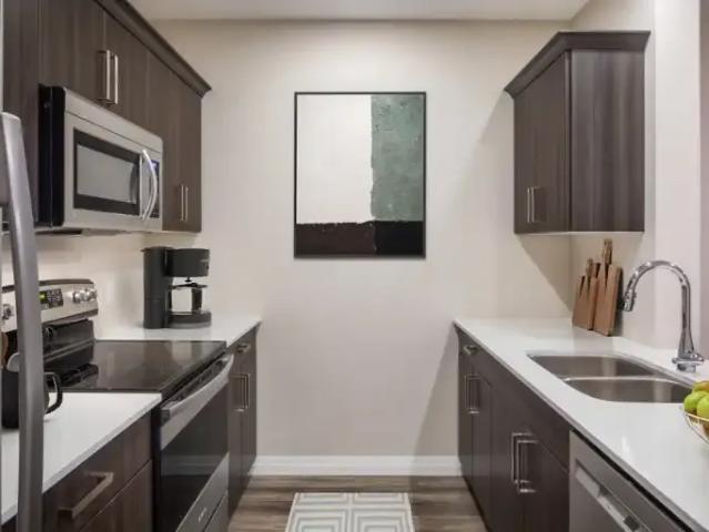 For Rent 2 Bedroom Apartment Listowel ON DS103410588
