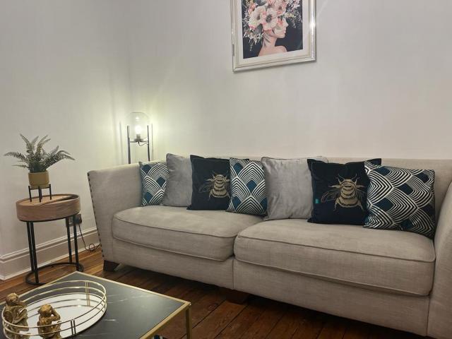 For Rent 2 Bedroom Apartment London London DS65797465