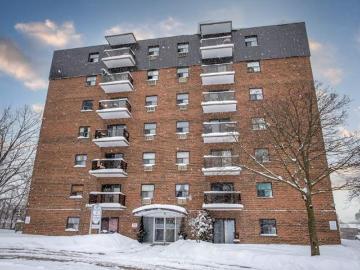Berkshire Village, London, Ontario - Balcony