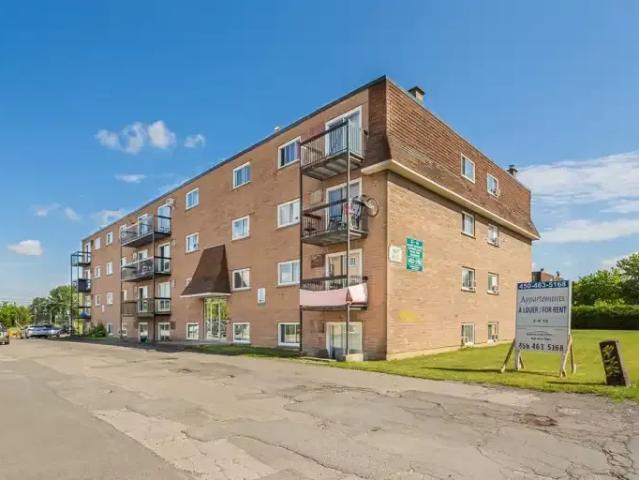 For Rent 2 Bedroom Apartment Longueuil QC DS104863240