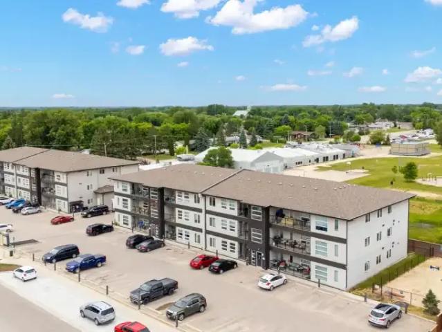 For Rent 2 Bedroom Apartment Lorette MB DS102017967
