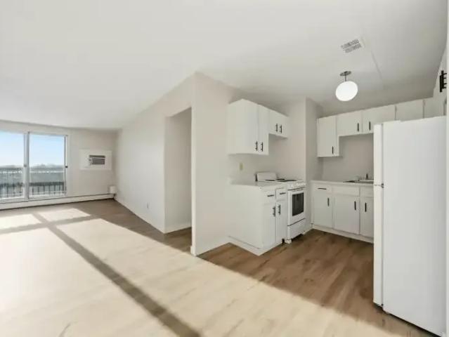 For Rent 2 Bedroom Apartment Regina SK DS105166737