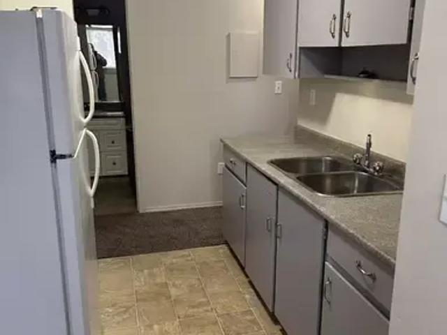For Rent 2 Bedroom Apartment Red Deer AB DS103424405