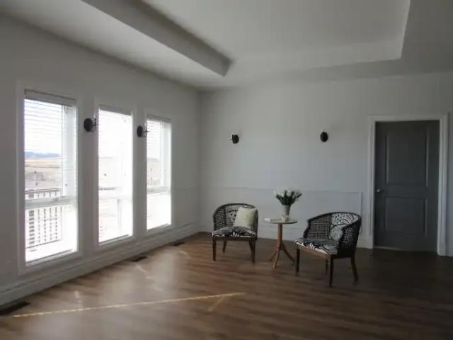 For Rent 2 Bedroom Apartment Rocky View AB DS103424671