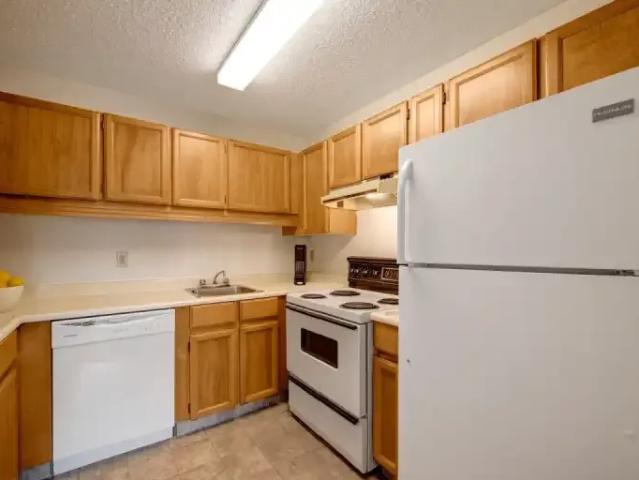 For Rent 2 Bedroom Apartment St. Albert AB DS105377367