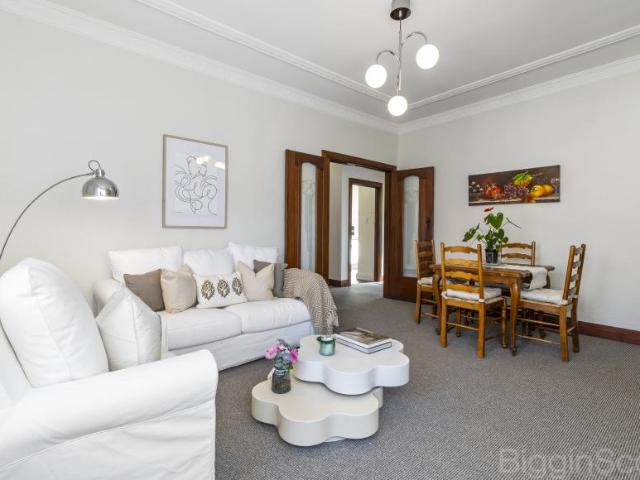 For Rent 2 Bedroom Apartment St Kilda East VIC DS101583169