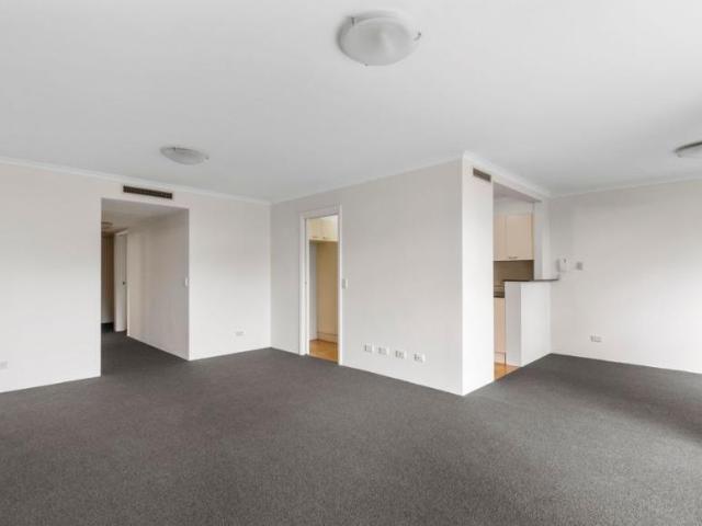 For Rent 2 Bedroom Apartment St Leonards, DS104368882