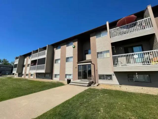 For Rent 2 Bedroom Apartment Stettler AB DS105071455