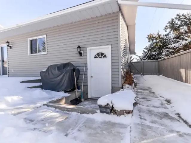 For Rent 2 Bedroom Apartment Stony Plain AB DLS104535480