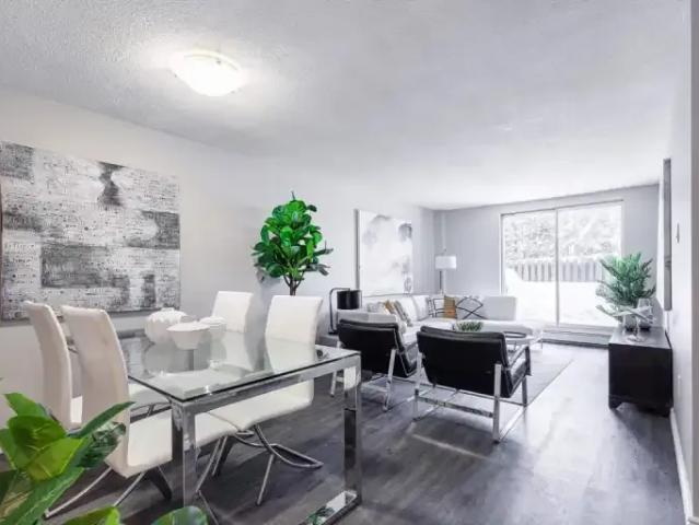 For Rent 2 Bedroom Apartment Strathroy ON DS104840643