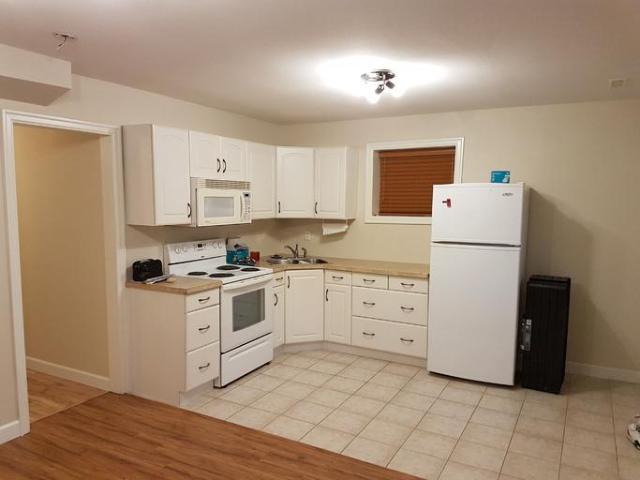 For Rent 2 Bedroom Apartment Surrey BC DS103593982