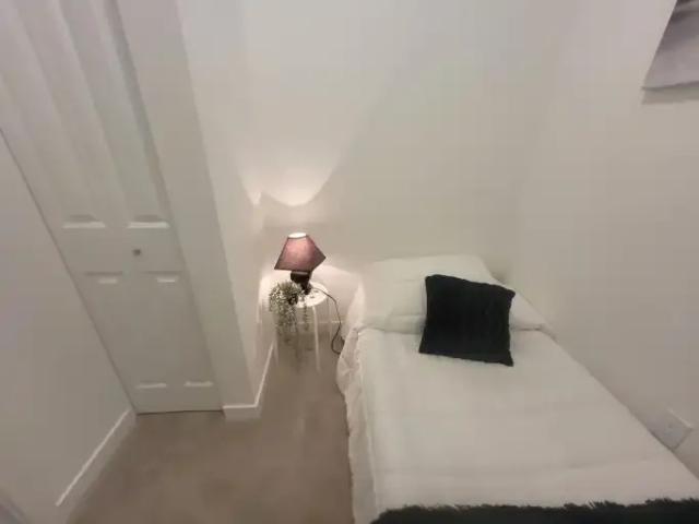 For Rent 2 Bedroom Apartment Surrey BC DS105118981