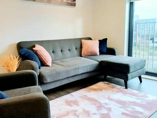 For Rent 2 Bedroom Apartment Salford Salford DLS103152971