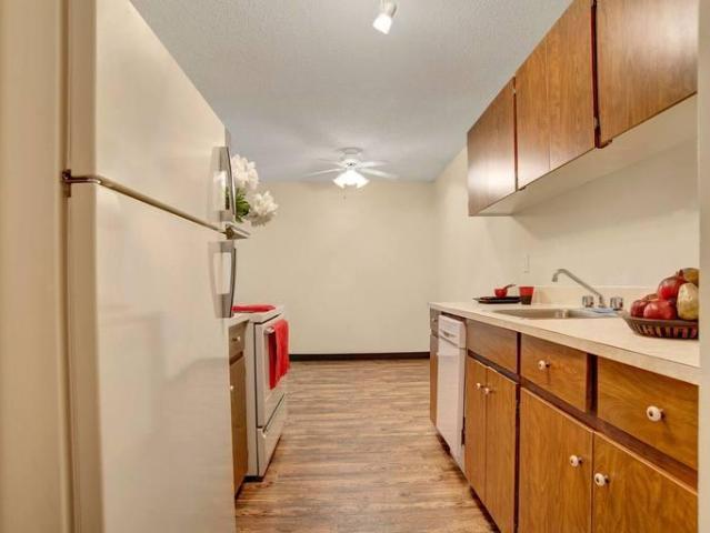 For Rent 2 Bedroom Apartment Saskatoon SK DS90380213