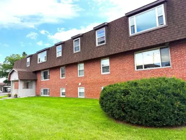 For Rent 2 Bedroom Apartment Sault Ste. Marie ON DLS104506402