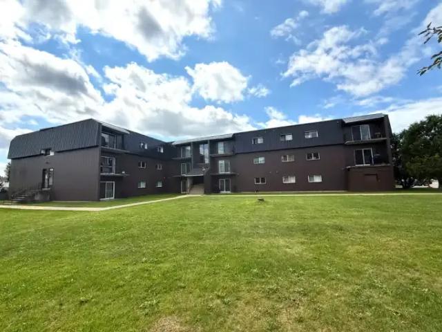 For Rent 2 Bedroom Apartment Sault Ste. Marie ON DLS104863376