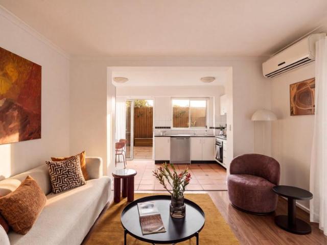 For Rent 2 Bedroom Apartment Thornbury VIC DS105819712