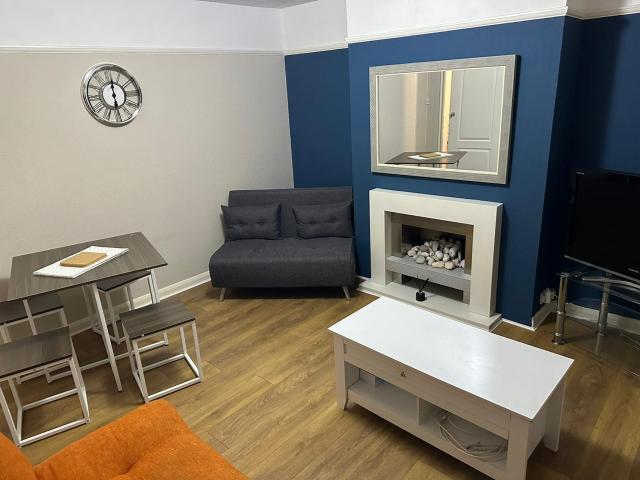 For Rent 2 Bedroom Apartment Uxbridge Uxbridge DS73087684
