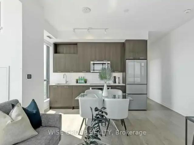 For Rent 2 Bedroom Apartment Vaughan ON DS104470933