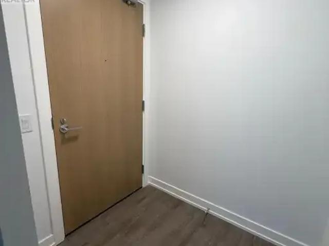 For Rent 2 Bedroom Apartment Vaughan ON DS105420828