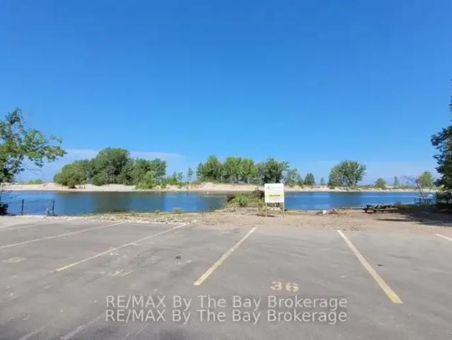For Rent 2 Bedroom Apartment Wasaga Beach ON DLS105249095