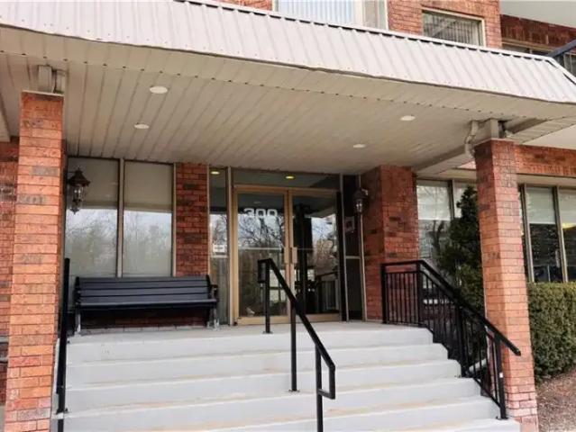 For Rent 2 Bedroom Apartment Waterloo ON DS105486651