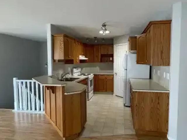For Rent 2 Bedroom Apartment Wetaskiwin AB DLS105087829