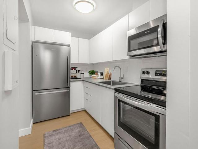 For Rent 2 Bedroom Apartment Windsor ON DS92232572