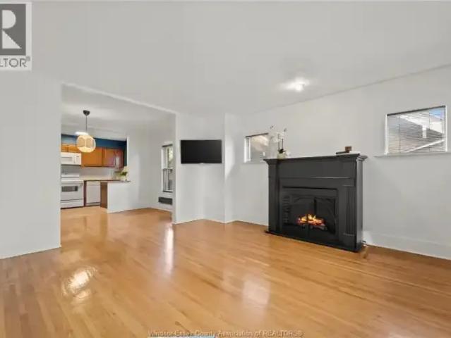 For Rent 2 Bedroom Apartment Windsor ON DS105360087