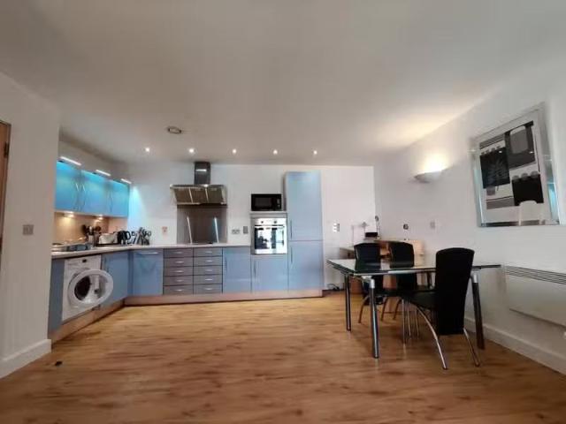 Just in! 2 bedroom detached house for rent in Browning Street.