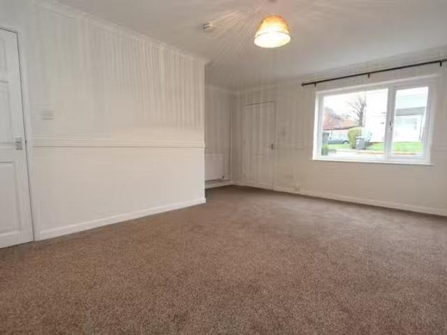 Cheap 2 bedroom end of terrace house for rent in Dryden Road.