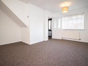Cheap 2 bedroom end of terrace house for rent in Llys Dewi, Cr.