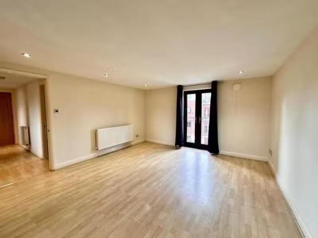Cozy 2 bedroom flat for rent in Albert Road, Tamworth, B79
