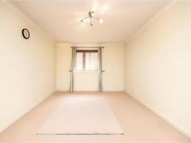 Just in! 2 bedroom flat for rent in Chester Gibbons Green, Lon.