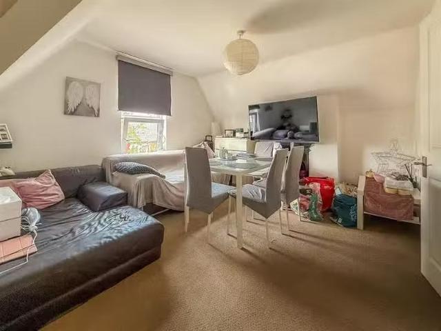 Unique 2 bedroom flat for rent in Corporation Road, Grangetown.